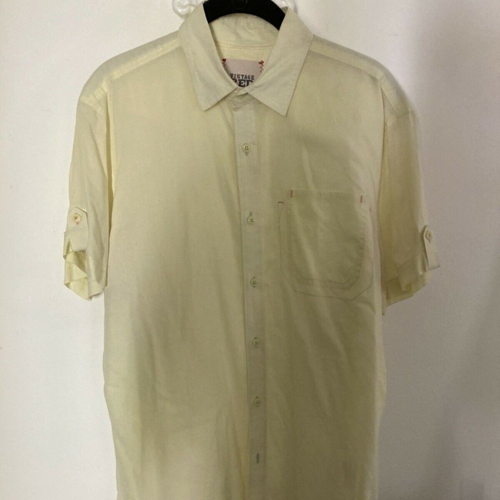 👔🧵 VINTAGE RED Brand Men's Medium Yellow Short Sleeved Thin Button Down 🌼👕